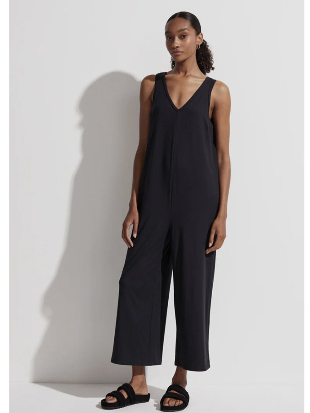 Varley Pelion Relaxed V-Neck Jumpsuit M Black Cropped Wide Leg Pocket Sleeveless